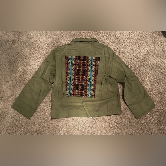 Hayden
Womens size Medium
Olive Green Jacket
NWT - Picture 2 of 2